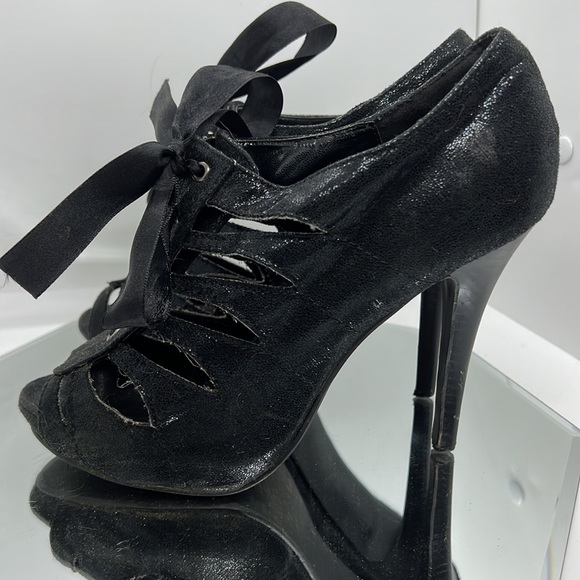 Sexy Lace-Up Cut out Peep Toe Little Black High Heels - Picture 4 of 10